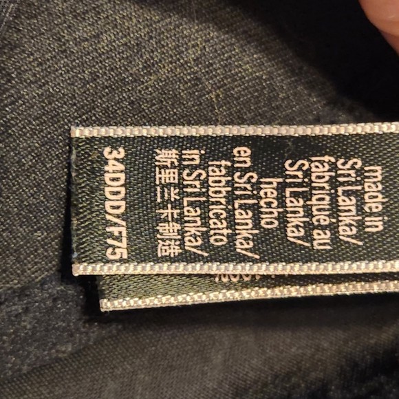 Victoria’s Secret Woman’s Black Full Coverage Classic Bra Size 34DDD - Picture 6 of 8